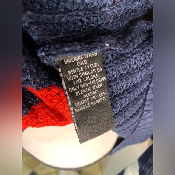 Evelyn Taylor Color Block Sweater - Picture 8 of 9